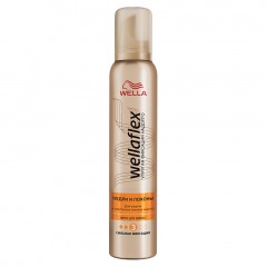 WELLA Wellaflex Мусс для укладки волос 